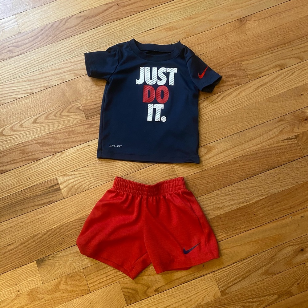 Nike baby outfit size 18 months